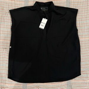 NWT Figs black Rafaela scrub top size medium